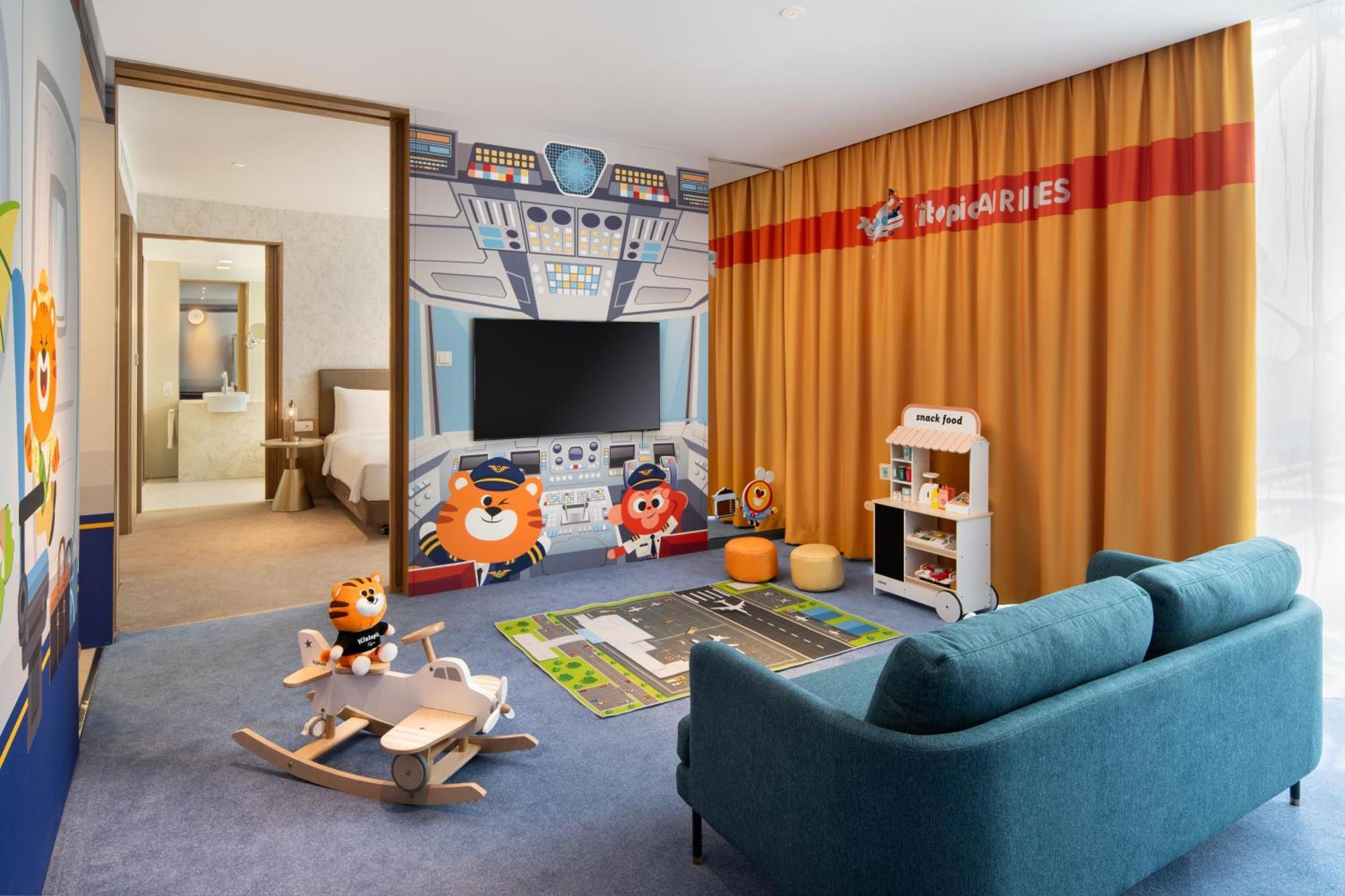 Kiztopia Family Theme Room Lounge Access or High Floor